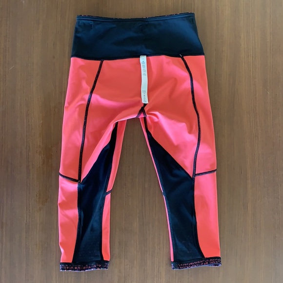 Lululemon NWT Outrun 17” Crop 4 - Picture 13 of 14
